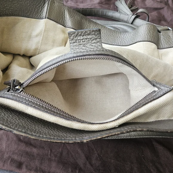 Authentic Gucci Pebbled Calfskin Medium Soho Shoulder Tote - Picture 7 of 16